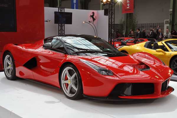 cuanto-cuesta-ferrari-laferrari